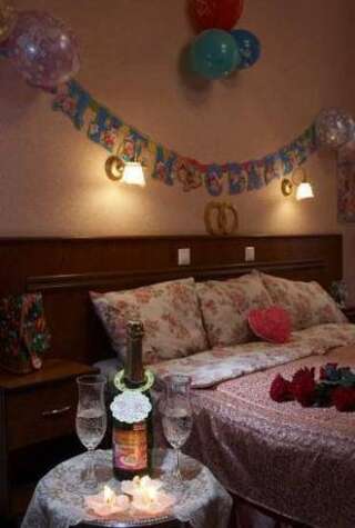 Гостевой дом Респекталь Санкт-Петербург Улучшенный двухместный номер с 1 кроватью или 2 отдельными кроватями-5